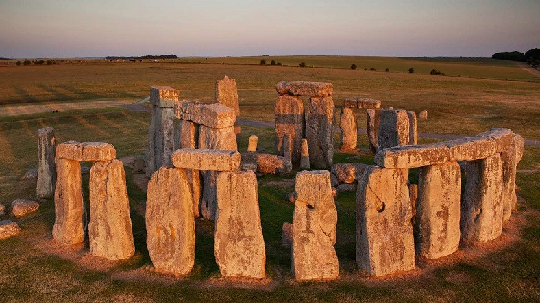 Stonehenge’in Nasıl Oluştuğuna Dair Yeni Bilgiler Bulundu