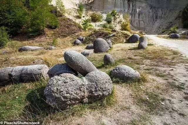Bu ilçeye gelenler gördüklerine inanamıyor! Gerçeği yerli halktan öğreniyorlar