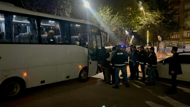 Ehliyet almak i&ccedil;in yaptıkları şeytanın aklına gelmez! Yapay zekayı bile kullandılar